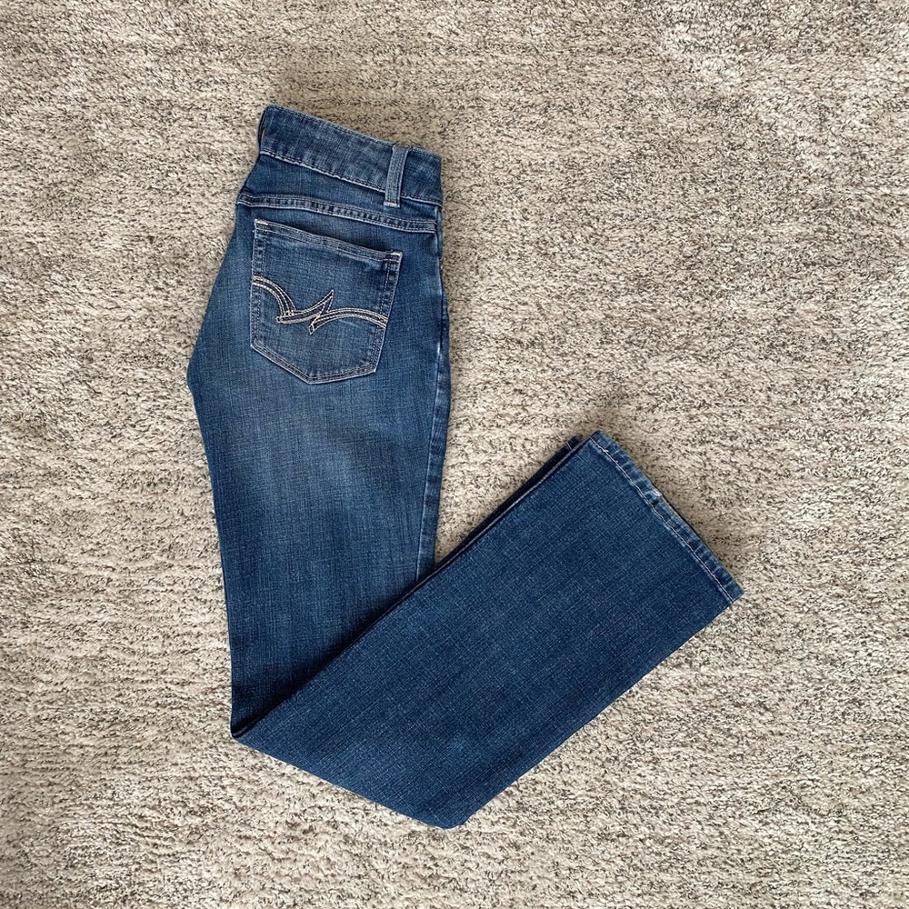 Wrangler bootcut jeans mid rise
